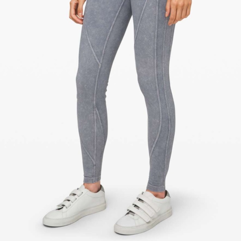 Lululemon Wunder Under High-Rise Tight 28” Ribbed size 6 in Snow Washed